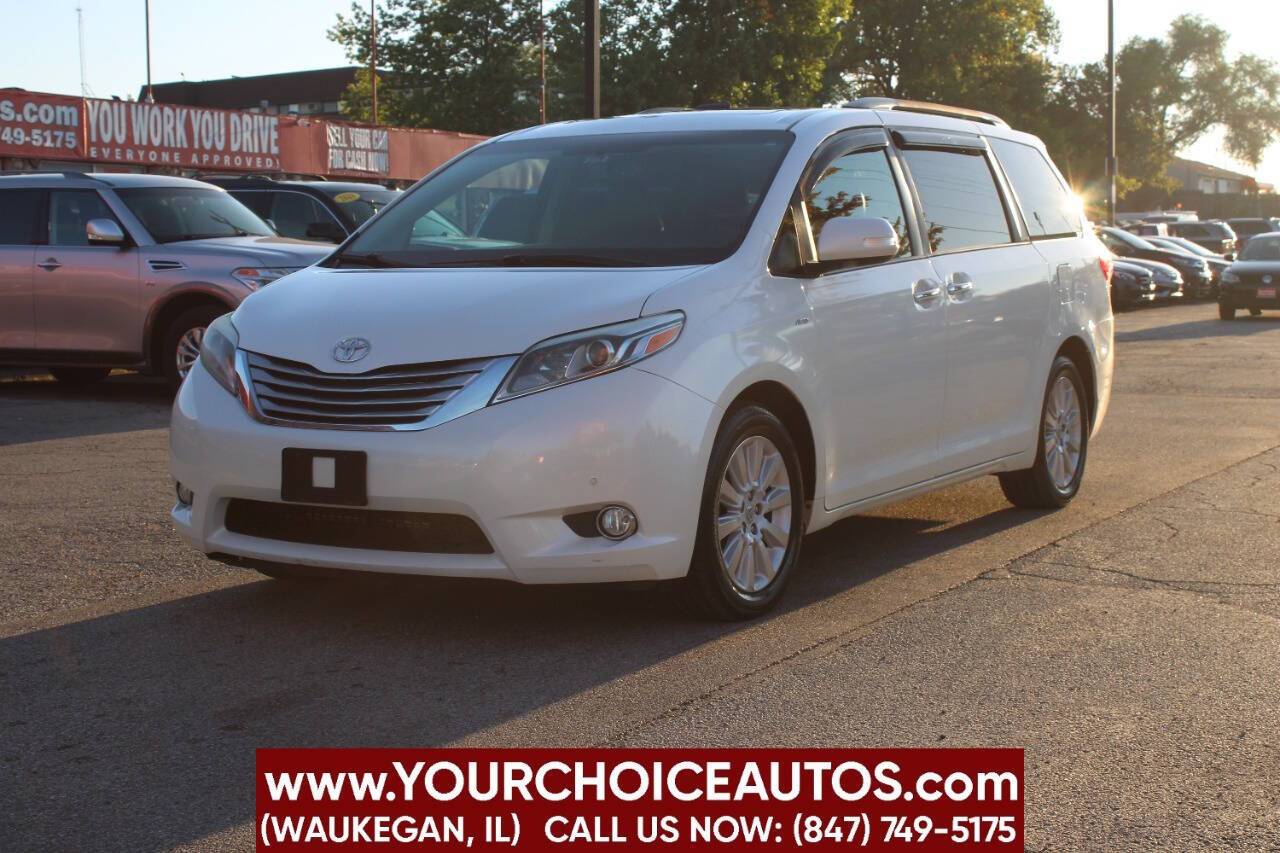 2016 Toyota Sienna Limited Premium — Minivan — 130,304 mi — Waukegan, IL