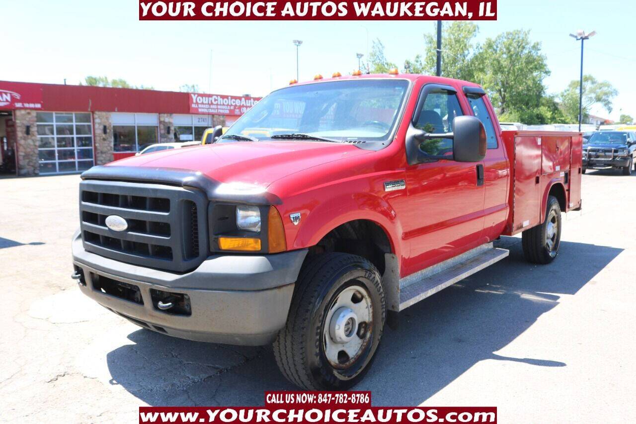 2006 Ford Super Duty F-350 Chassis Cab XL — Chassis Cab Truck — 170,326 mi — Waukegan, IL