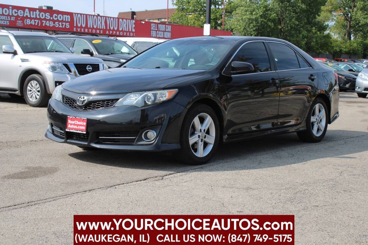 2012 Toyota Camry LE — Sedan — 158,234 mi — Waukegan, IL