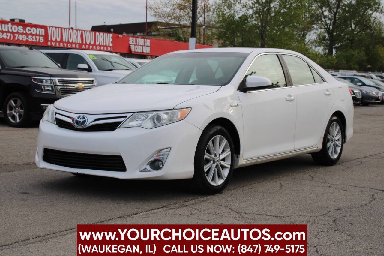 2013 Toyota Camry Hybrid XLE — Sedan — 105,473 mi — Waukegan, IL