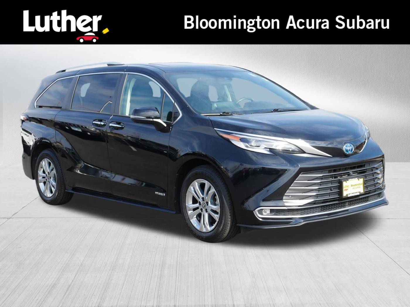 2021 Toyota Sienna Platinum — Minivan — 69,377 mi — Bloomington, MN