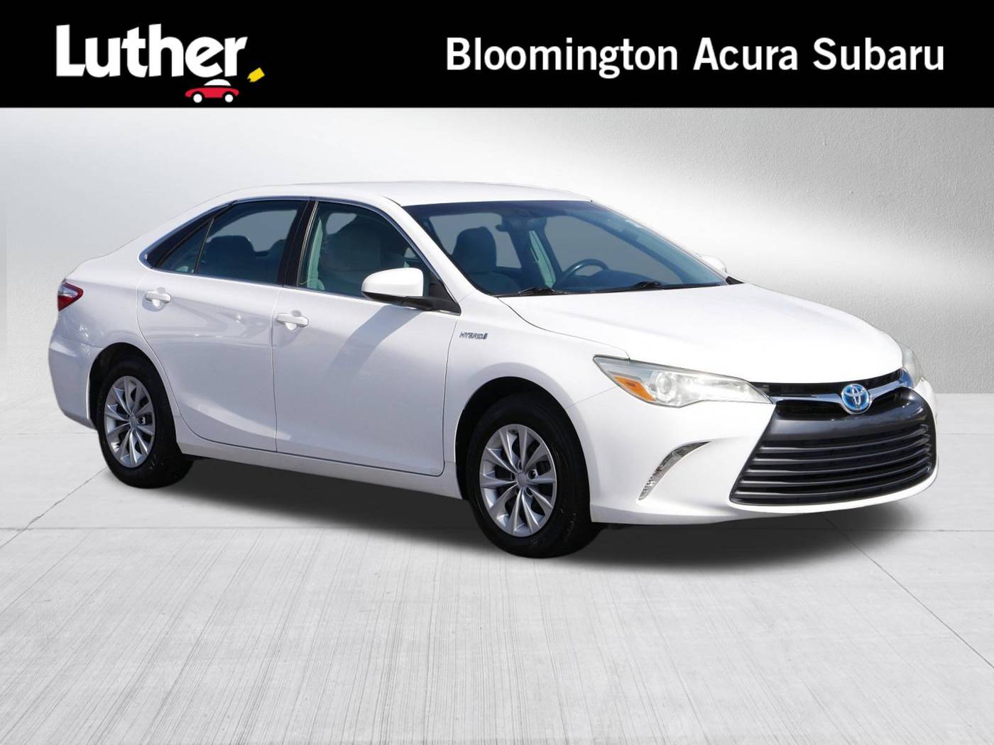 2017 Toyota Camry Hybrid LE — Sedan — 60,762 mi — Bloomington, MN