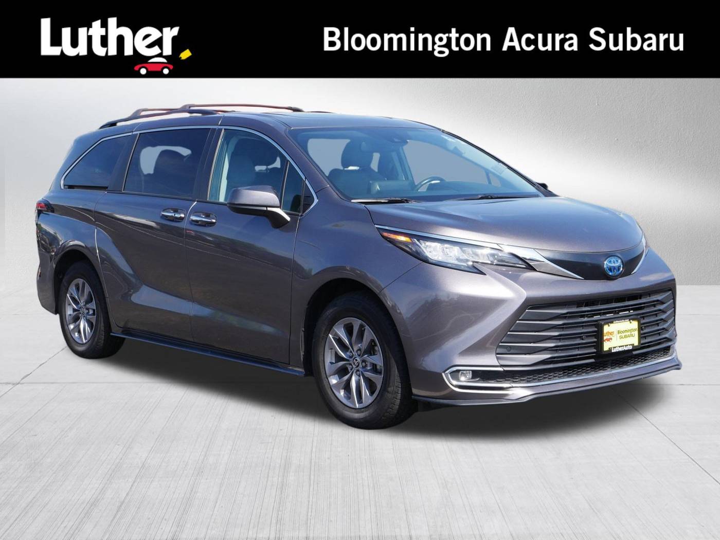 2022 Toyota Sienna XLE — Minivan — 67,498 mi — Bloomington, MN