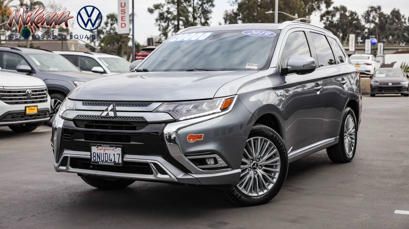 2019 Mitsubishi Outlander SEL — SUV — 65,394 mi — Cerritos, CA
