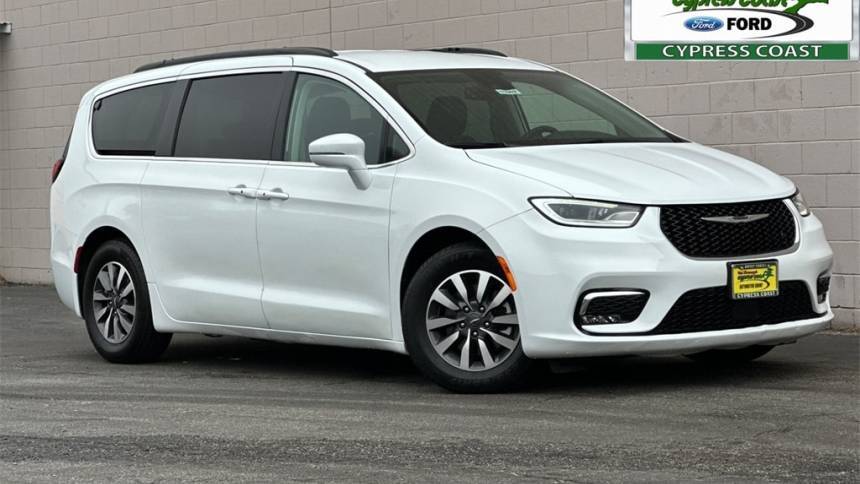 2022 Chrysler Pacifica Touring L — Minivan — 51,341 mi — Seaside, CA