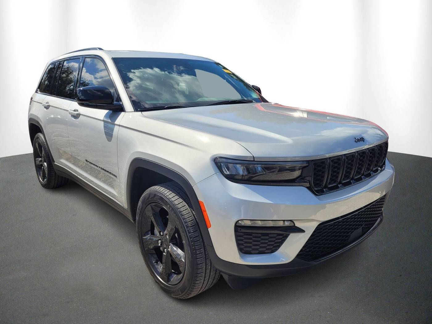2024 Jeep Grand Cherokee Limited — SUV — 18,126 mi — Lutz, FL