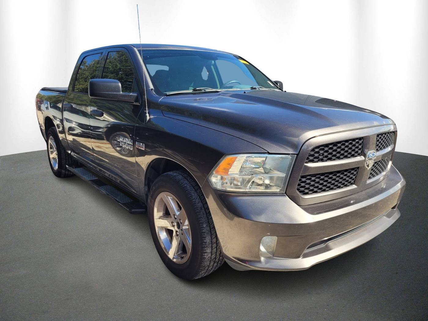 2017 Ram 1500 Express — Pickup Truck — 92,095 mi — Lutz, FL