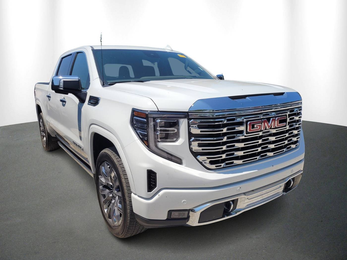 2023 GMC Sierra 1500 Denali — Pickup Truck — 11,760 mi — Lutz, FL