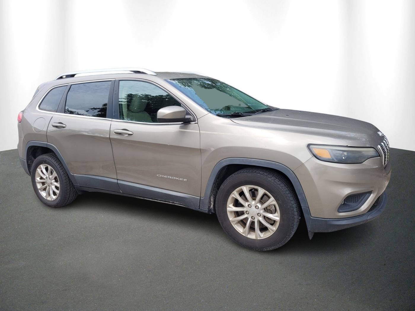2019 Jeep Cherokee Latitude — SUV — 147,342 mi — Lutz, FL
