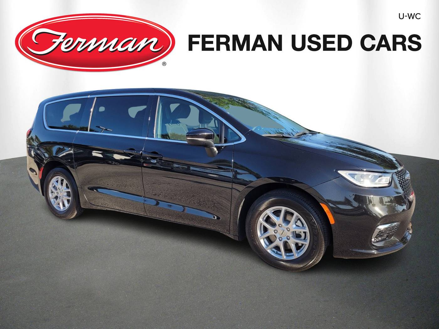 2023 Chrysler Pacifica Touring — Minivan — 27,583 mi — Lutz, FL