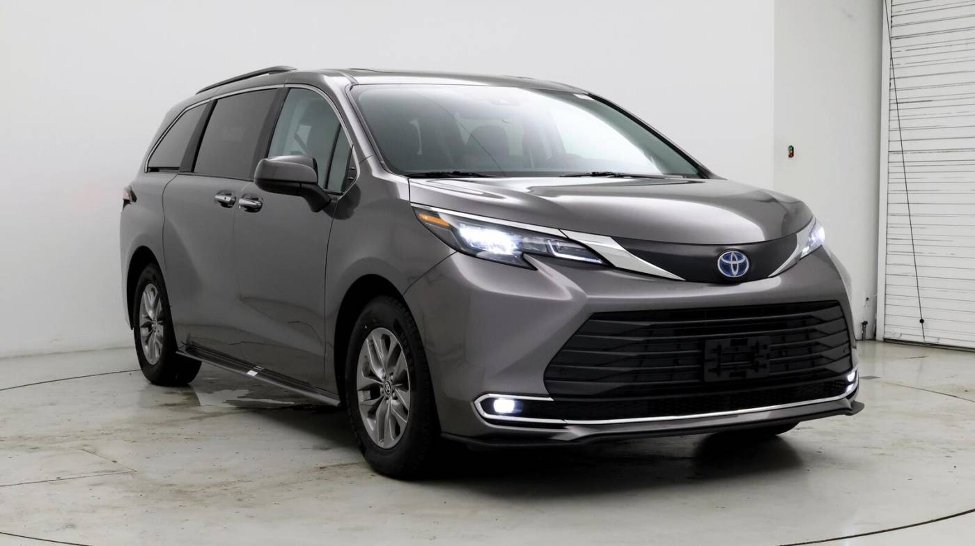 2024 Toyota Sienna XLE — Minivan — 22,969 mi — Gaithersburg, MD