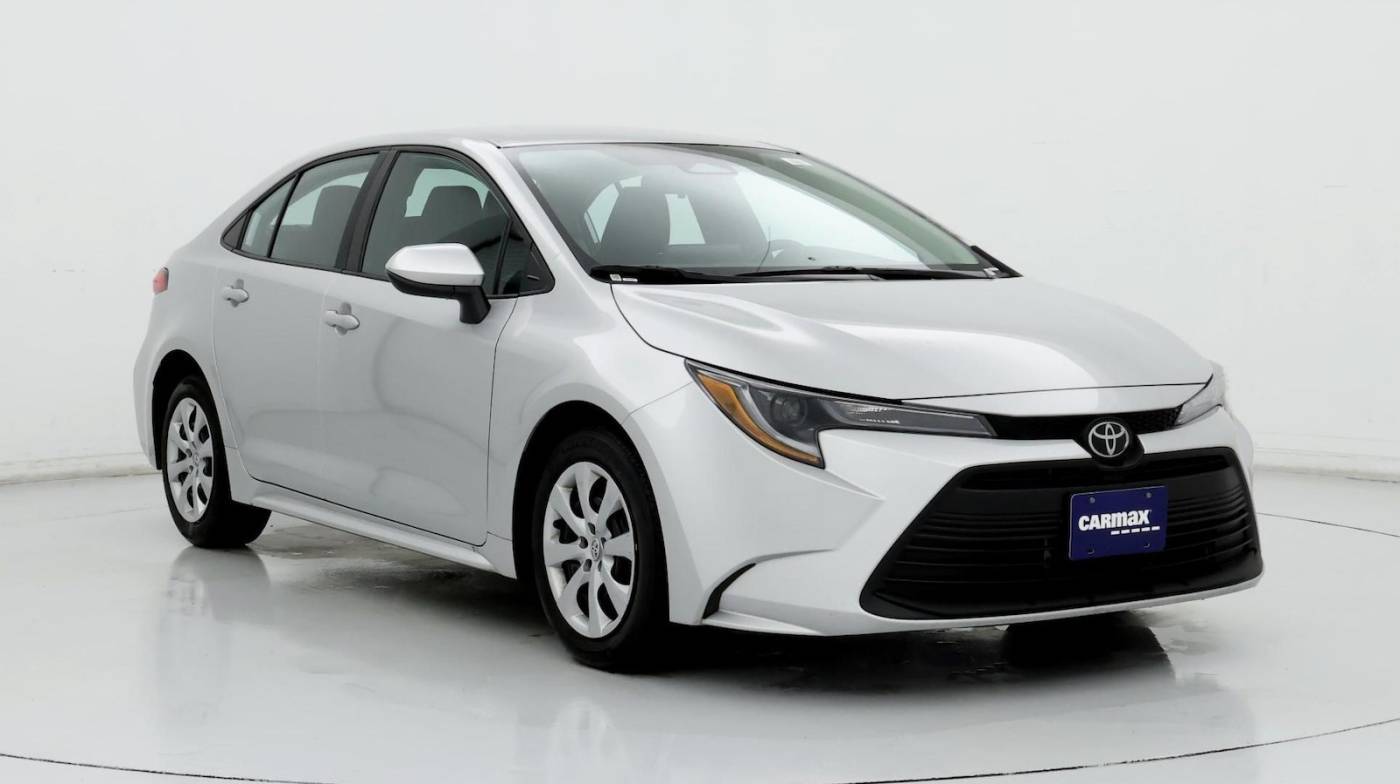 2023 Toyota Corolla LE — Sedan — 26,090 mi — Maplewood, MN
