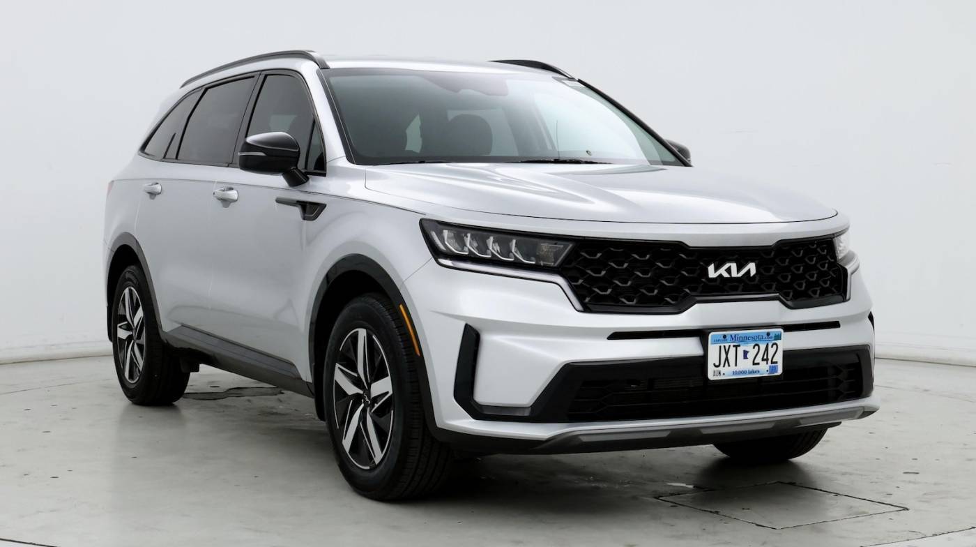 2022 Kia Sorento S — SUV — 8,688 mi — Maplewood, MN