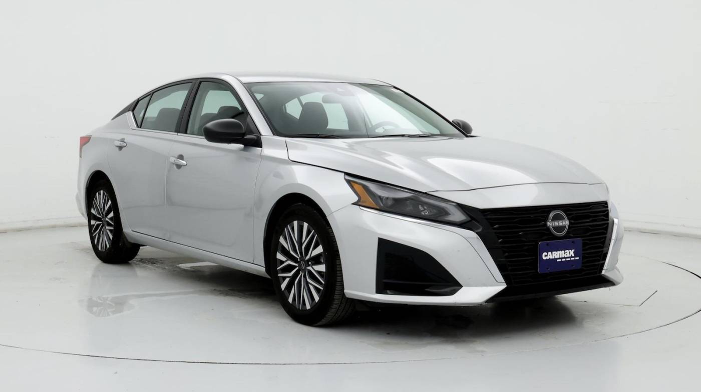 2024 Nissan Altima SV — Sedan — 19,145 mi — Maplewood, MN