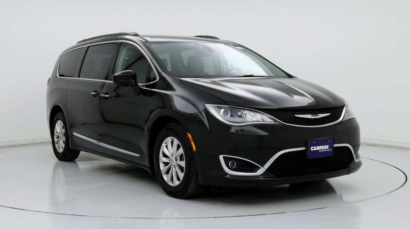 2017 Chrysler Pacifica Touring L — Minivan — 50,608 mi — Maplewood, MN