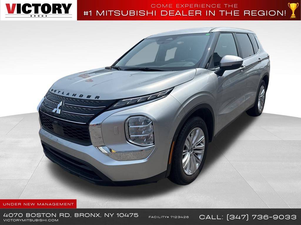 2024 Mitsubishi Outlander ES — SUV — 2,850 mi — Bronx, NY
