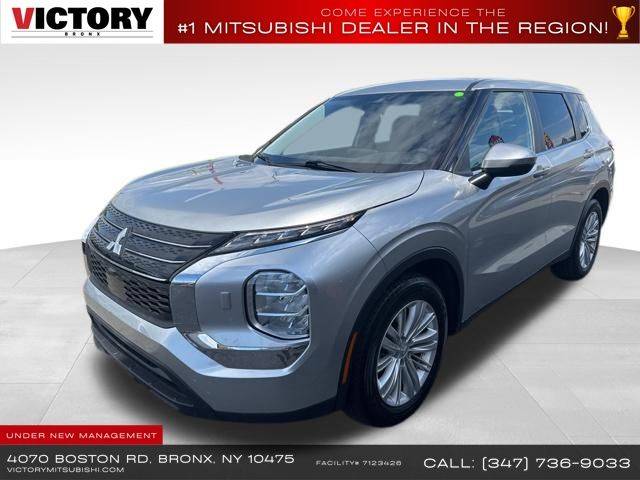 2022 Mitsubishi Outlander ES — SUV — 8,339 mi — Bronx, NY