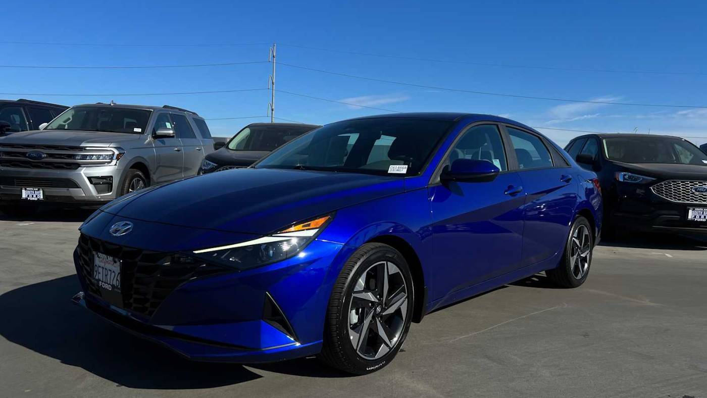 2023 Hyundai Elantra SEL — Sedan — 15,742 mi — Hawthorne, CA