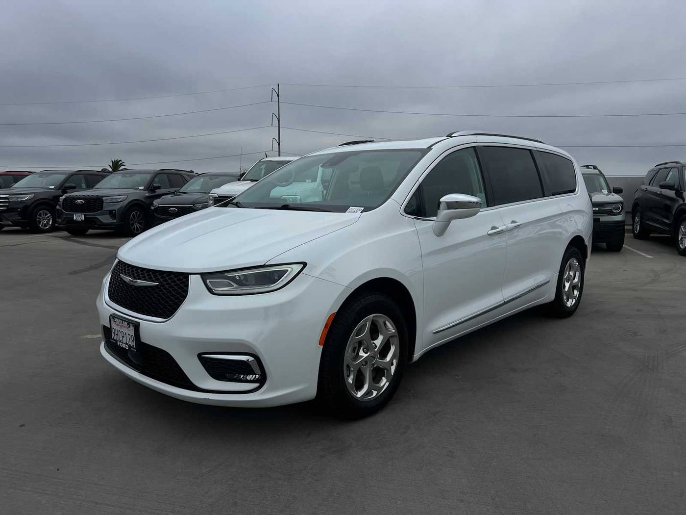 2021 Chrysler Pacifica Limited — Minivan — 47,268 mi — Hawthorne, CA