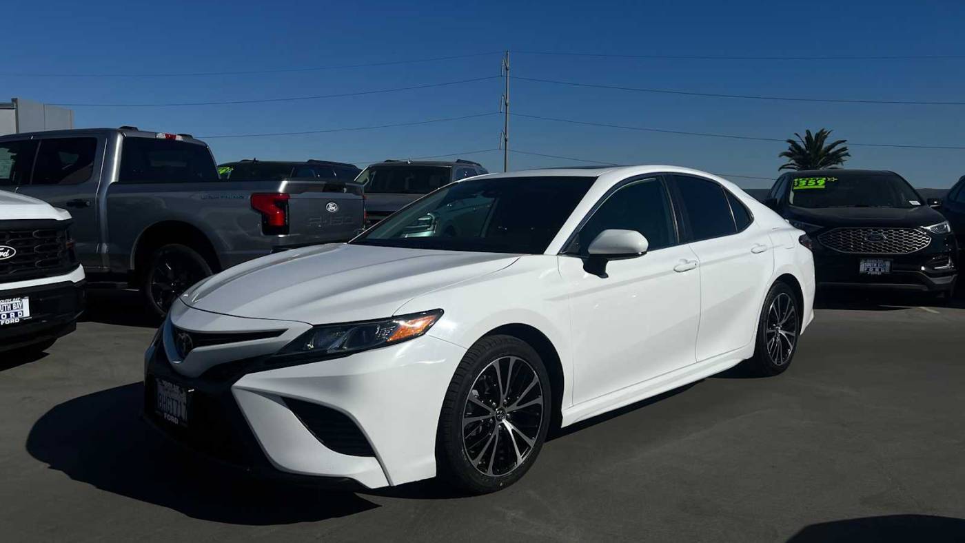 2019 Toyota Camry SE — Sedan — 67,561 mi — Hawthorne, CA