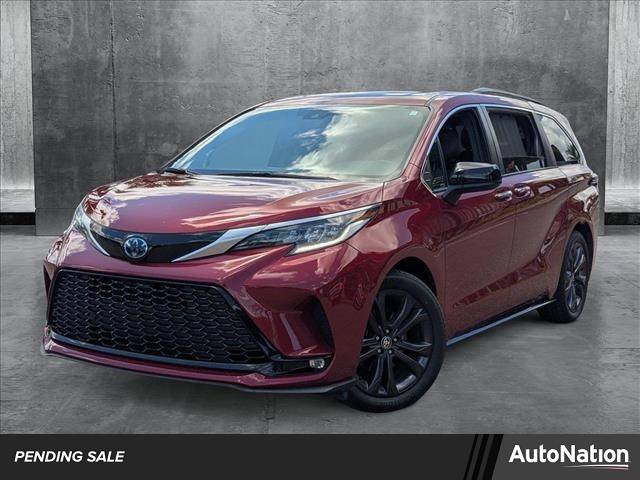 2022 Toyota Sienna XSE — Minivan — 52,491 mi — Wesley Chapel, FL