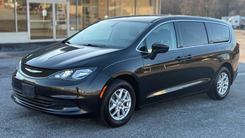 2017 Chrysler Pacifica Touring — Minivan — 58,052 mi — Laurel, MD