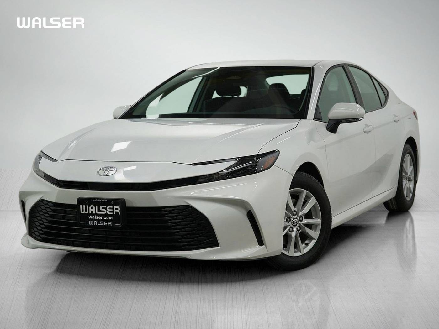 2025 Toyota Camry Hybrid LE — Sedan — 30,241 mi — Brooklyn Park, MN