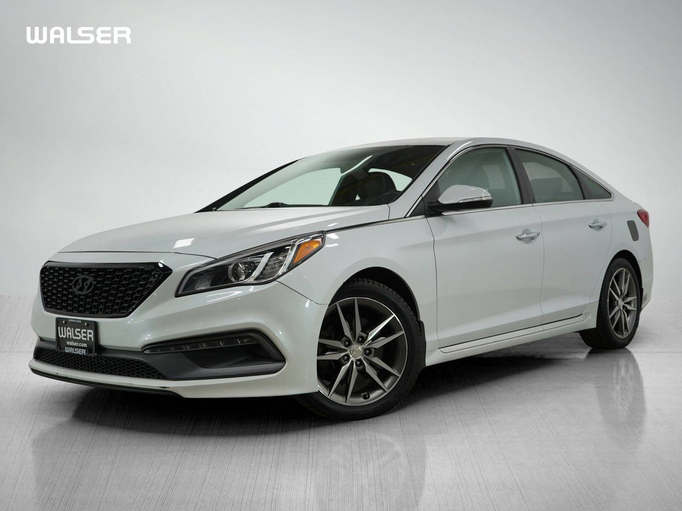 2015 Hyundai Sonata Sport 2.0T — Sedan — 118,815 mi — Brooklyn Park, MN