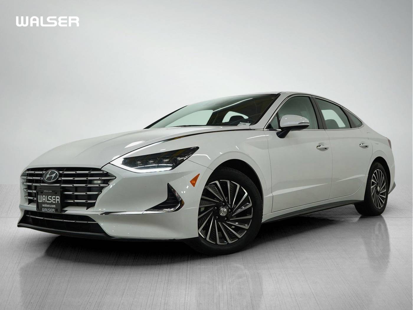 2023 Hyundai Sonata Hybrid SEL — Sedan — 32,165 mi — Brooklyn Park, MN