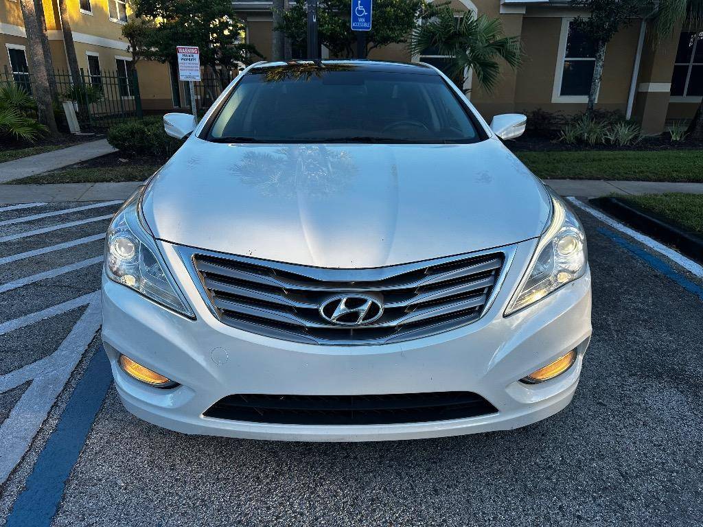 2013 Hyundai Azera Base — Sedan — 149,128 mi — Tampa, FL