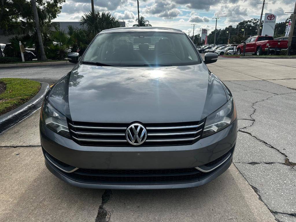 2013 Volkswagen Passat SE — Sedan — 141,601 mi — Tampa, FL