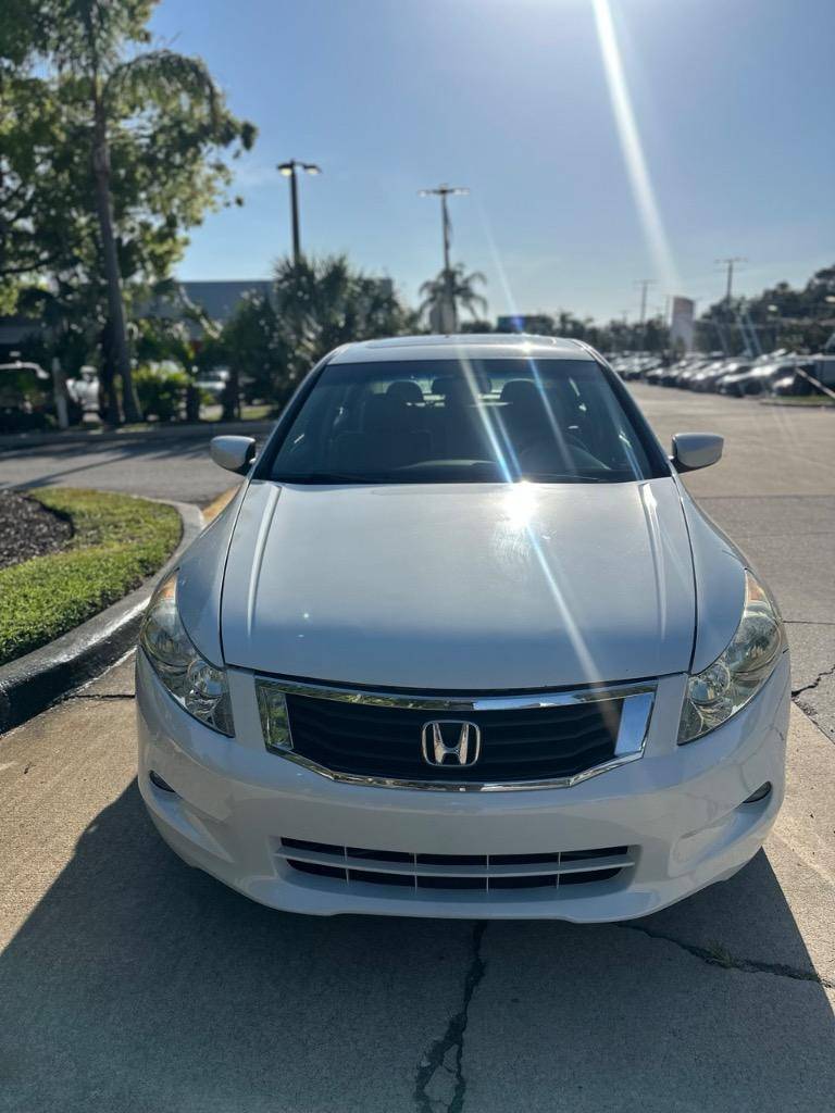 2010 Honda Accord EX-L V6 — Sedan — 100,752 mi — Tampa, FL