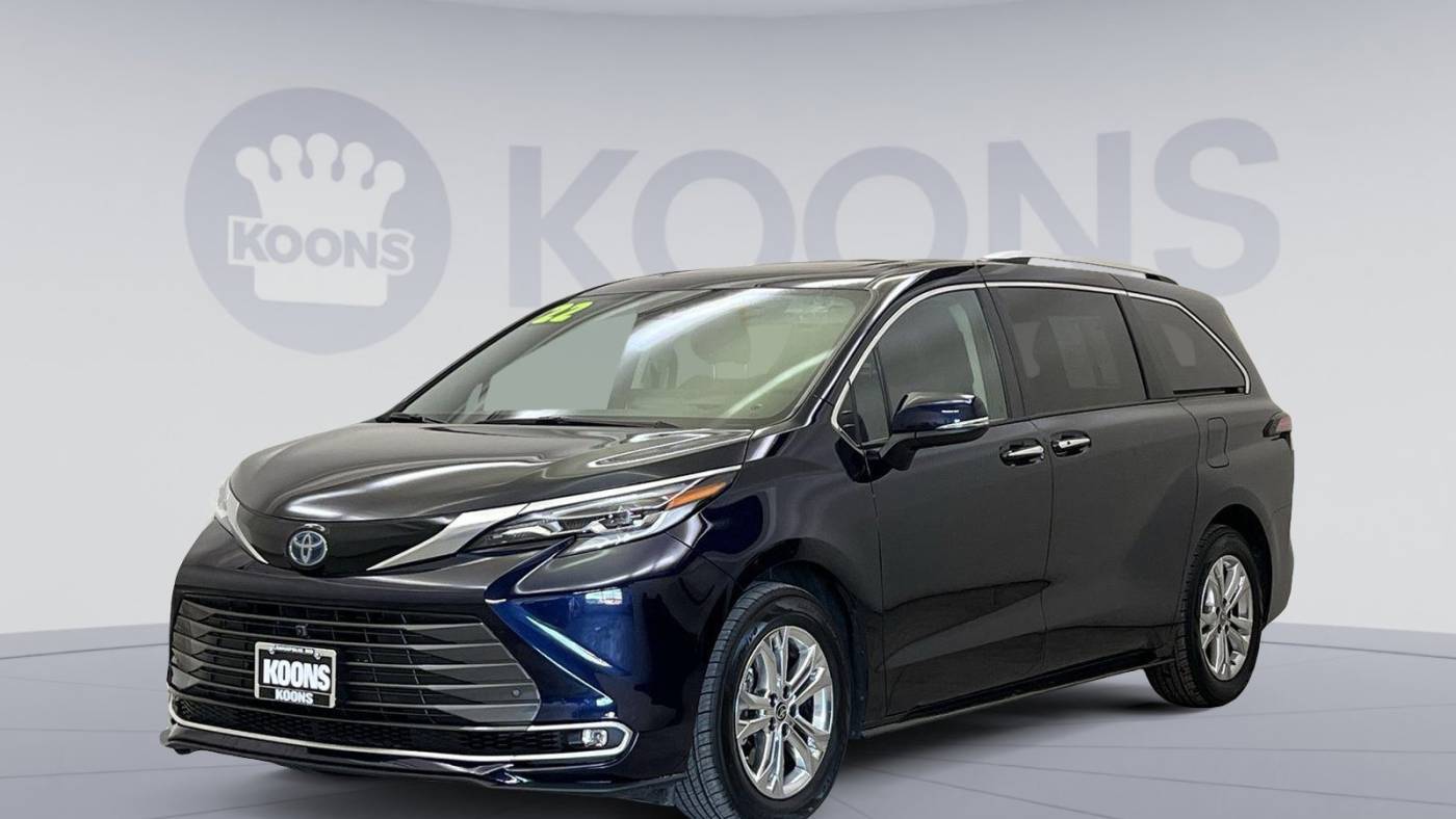 2022 Toyota Sienna Platinum — Minivan — 49,151 mi — Annapolis, MD