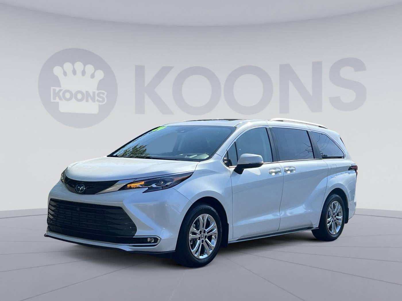 2024 Toyota Sienna Platinum — Minivan — 17,011 mi — Annapolis, MD