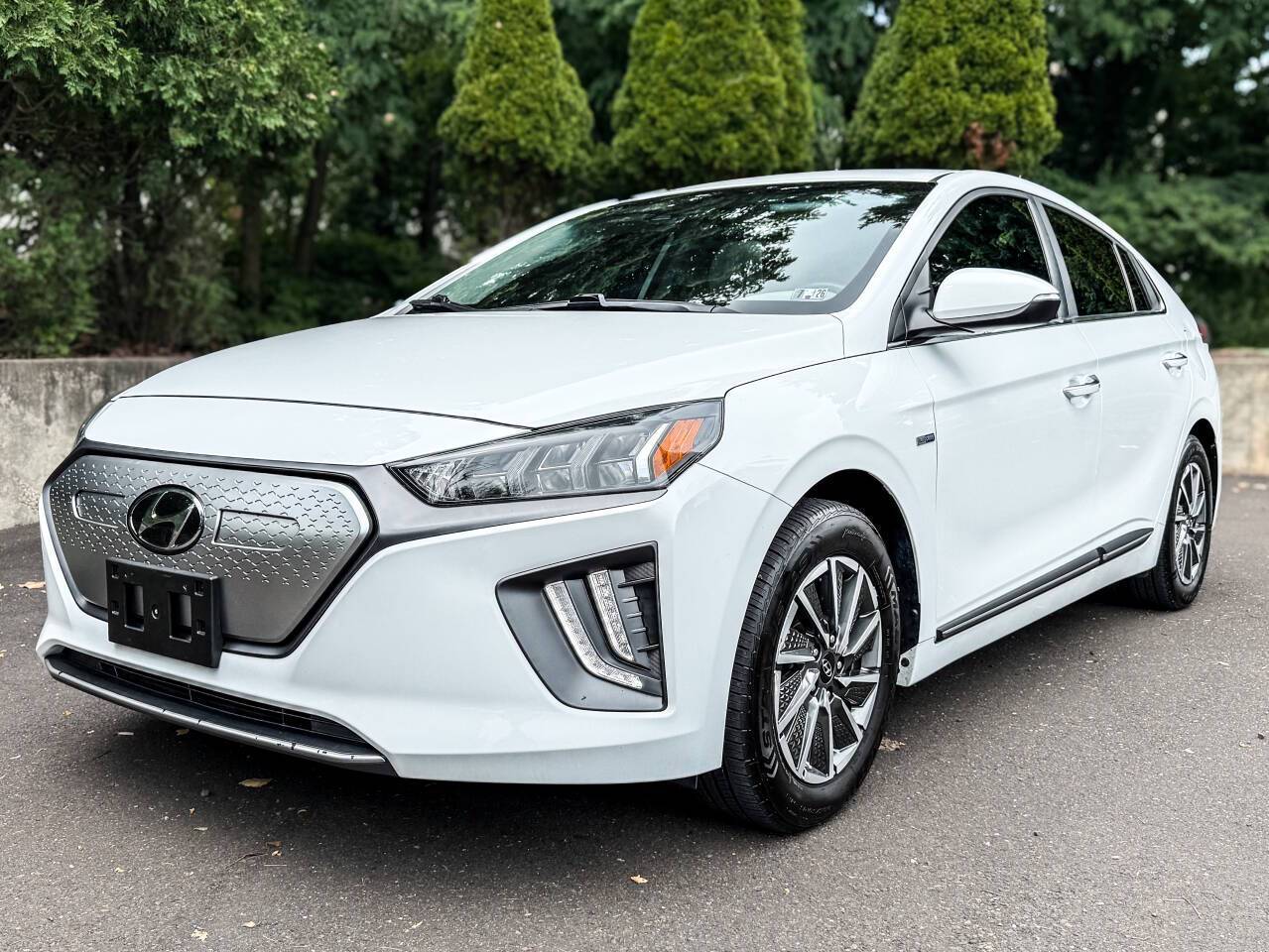 2020 Hyundai Ioniq Electric Limited — Hatchback — 43,011 mi — Levittown, PA