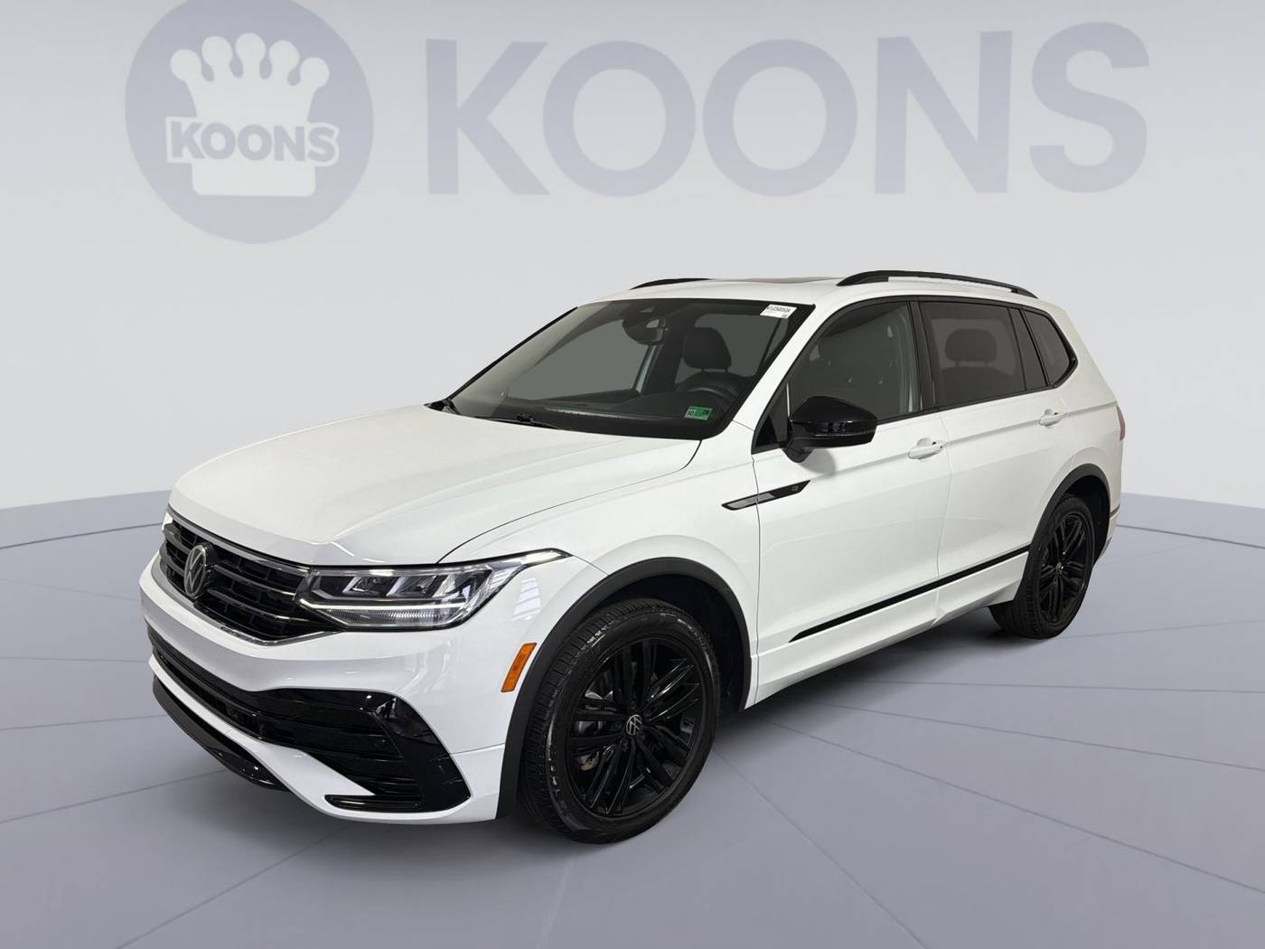 2022 Volkswagen Tiguan SE R-Line Black — SUV — 46,880 mi — Vienna, VA