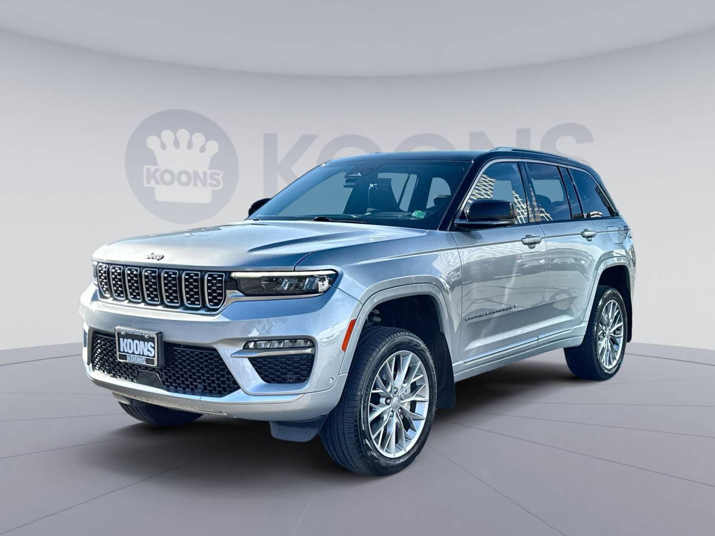 2022 Jeep Grand Cherokee Summit — SUV — 28,742 mi — Vienna, VA