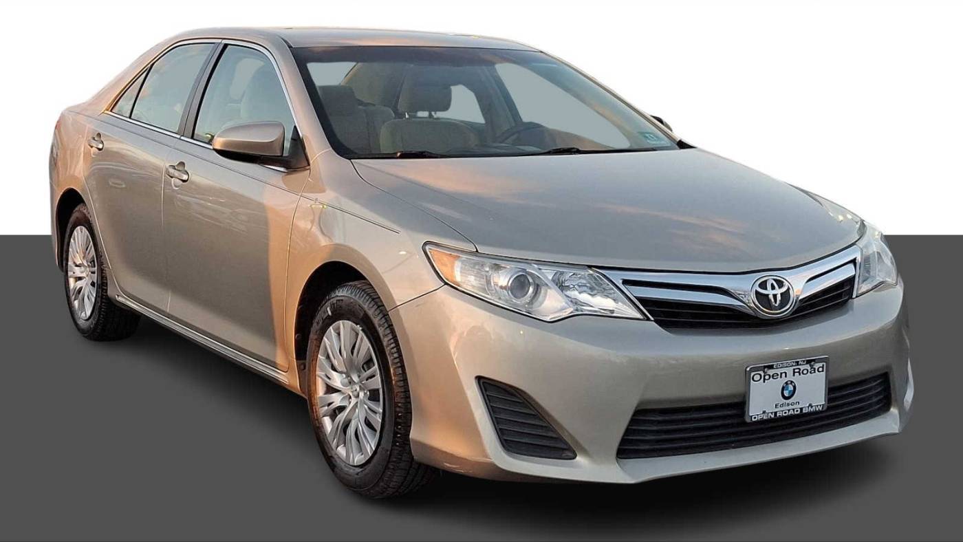 2014 Toyota Camry LE — Sedan — 90,546 mi — Edison, NJ