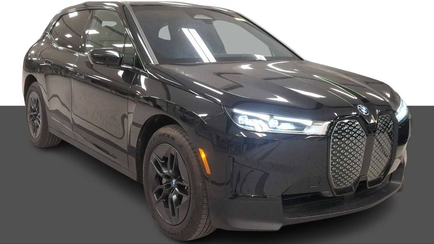 2025 BMW iX xDrive50 — SUV — 5,451 mi — Edison, NJ