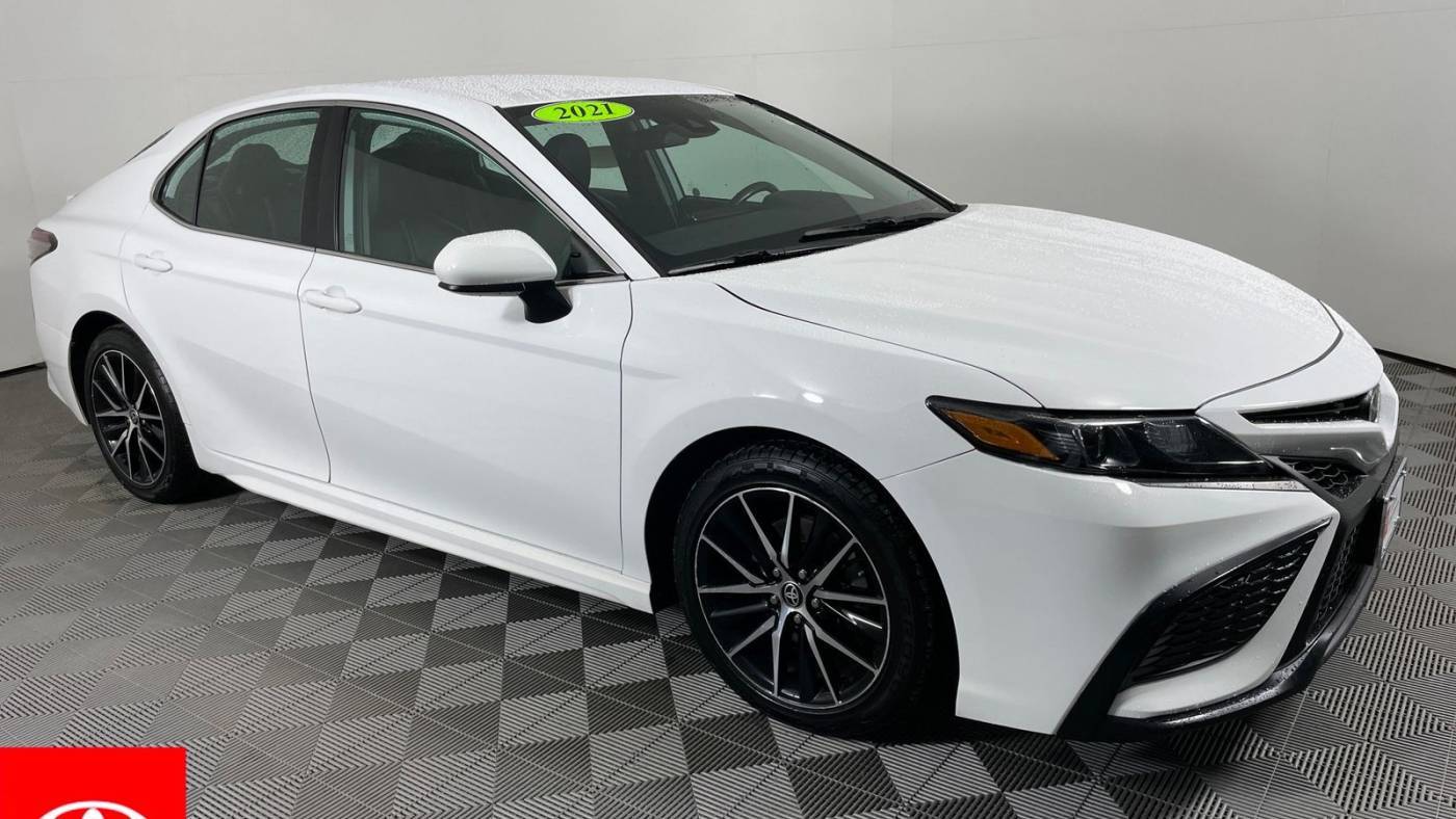 2021 Toyota Camry SE — Sedan — 68,802 mi — North Dartmouth, MA