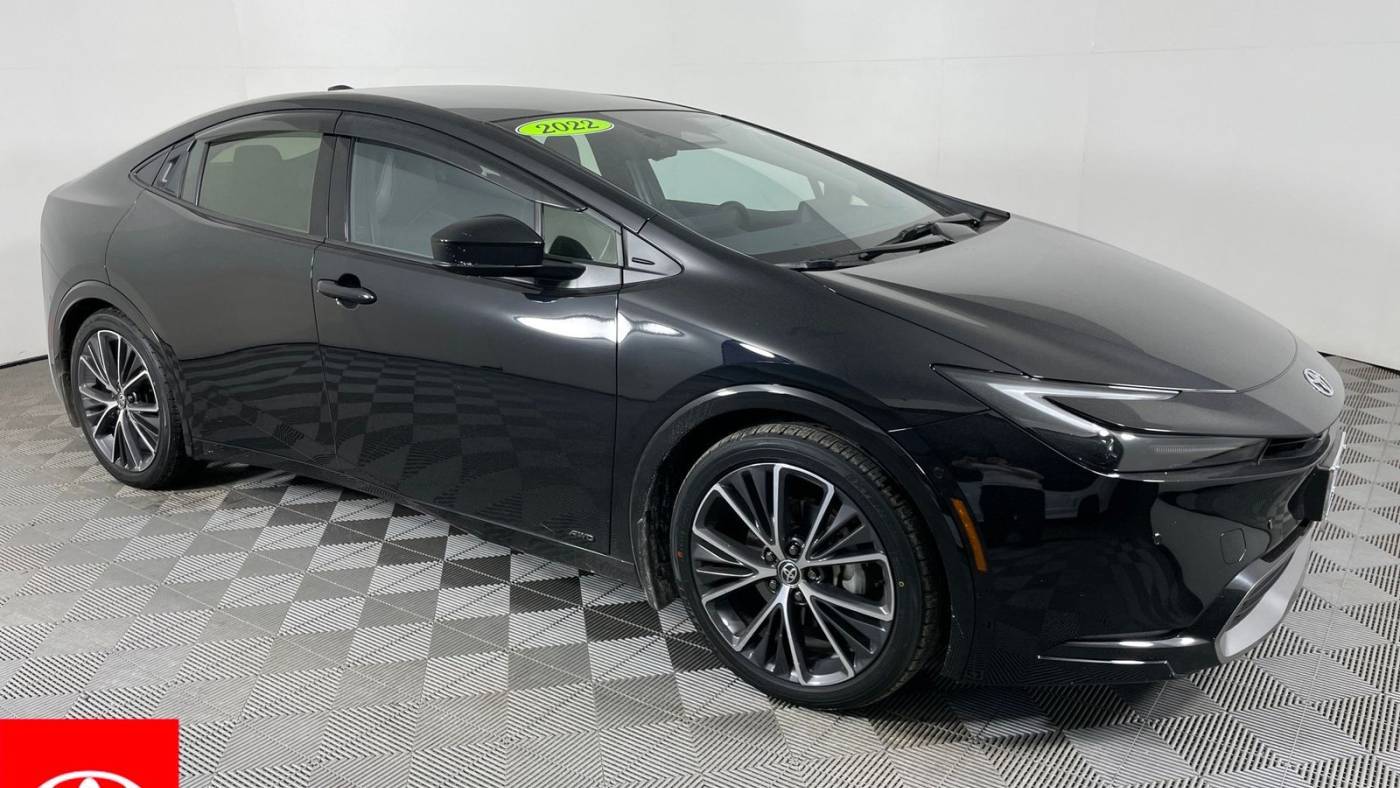 2023 Toyota Prius Limited — Hatchback — 34,539 mi — North Dartmouth, MA
