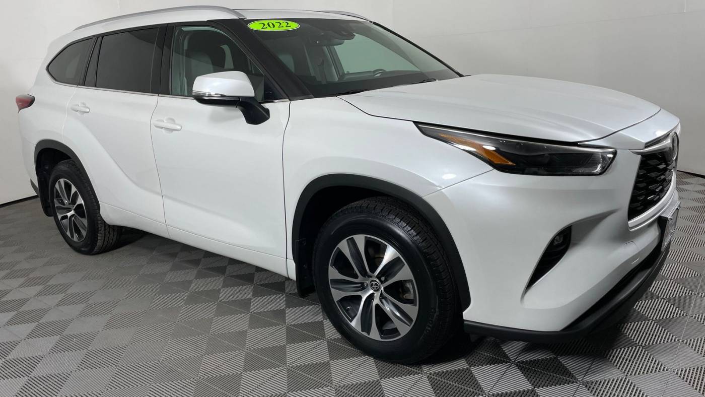 2022 Toyota Highlander XLE — SUV — 46,211 mi — North Dartmouth, MA