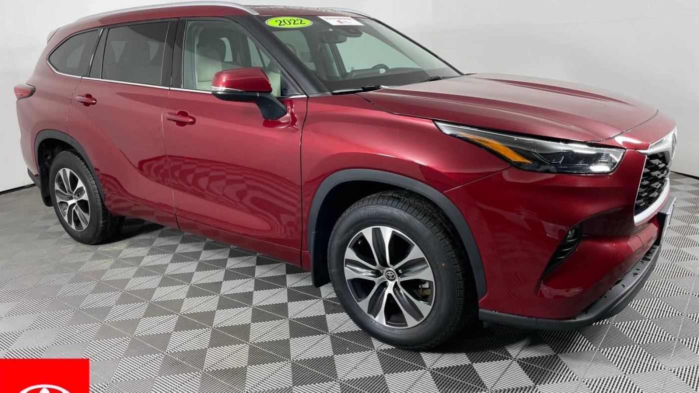 2022 Toyota Highlander XLE — SUV — 32,686 mi — North Dartmouth, MA