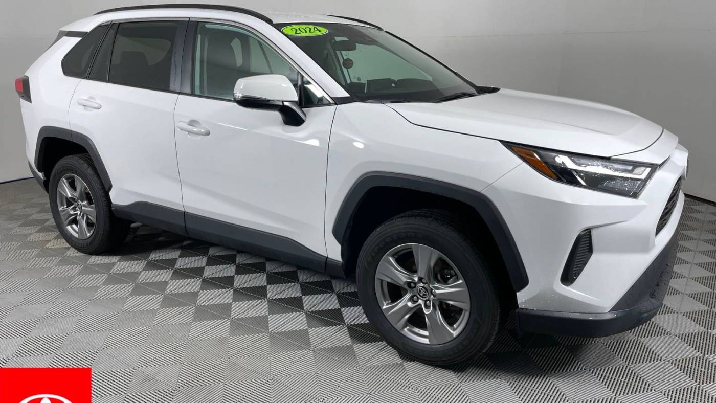2024 Toyota RAV4 XLE — SUV — 16,154 mi — North Dartmouth, MA