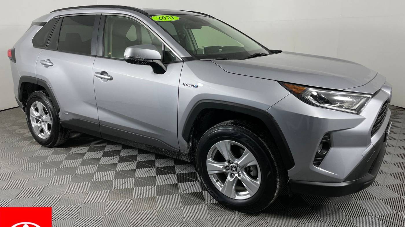 2021 Toyota RAV4 Hybrid XLE — SUV — 21,715 mi — North Dartmouth, MA