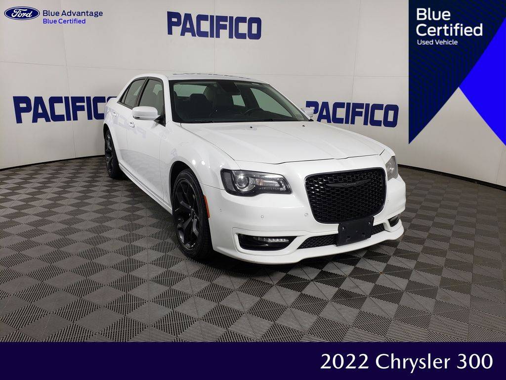 2022 Chrysler 300 Touring L — Sedan — 40,344 mi — Philadelphia, PA