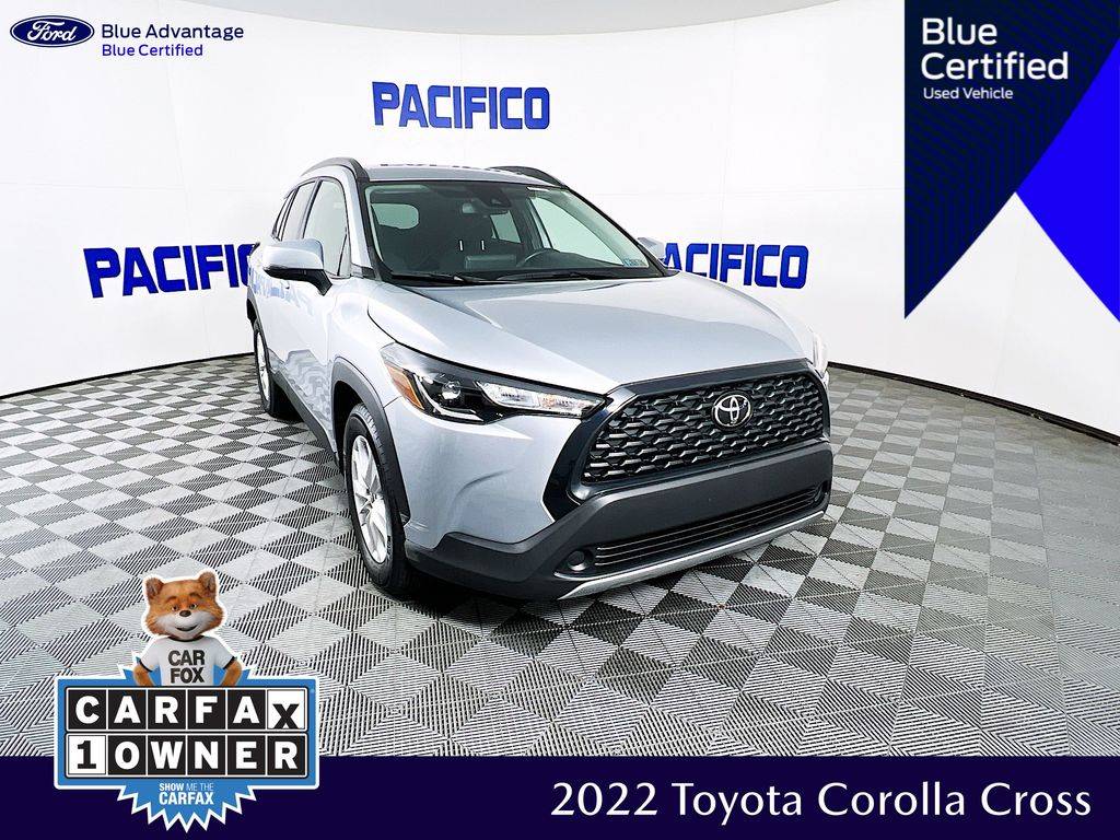 2022 Toyota Corolla Cross LE — SUV — 10,632 mi — Philadelphia, PA
