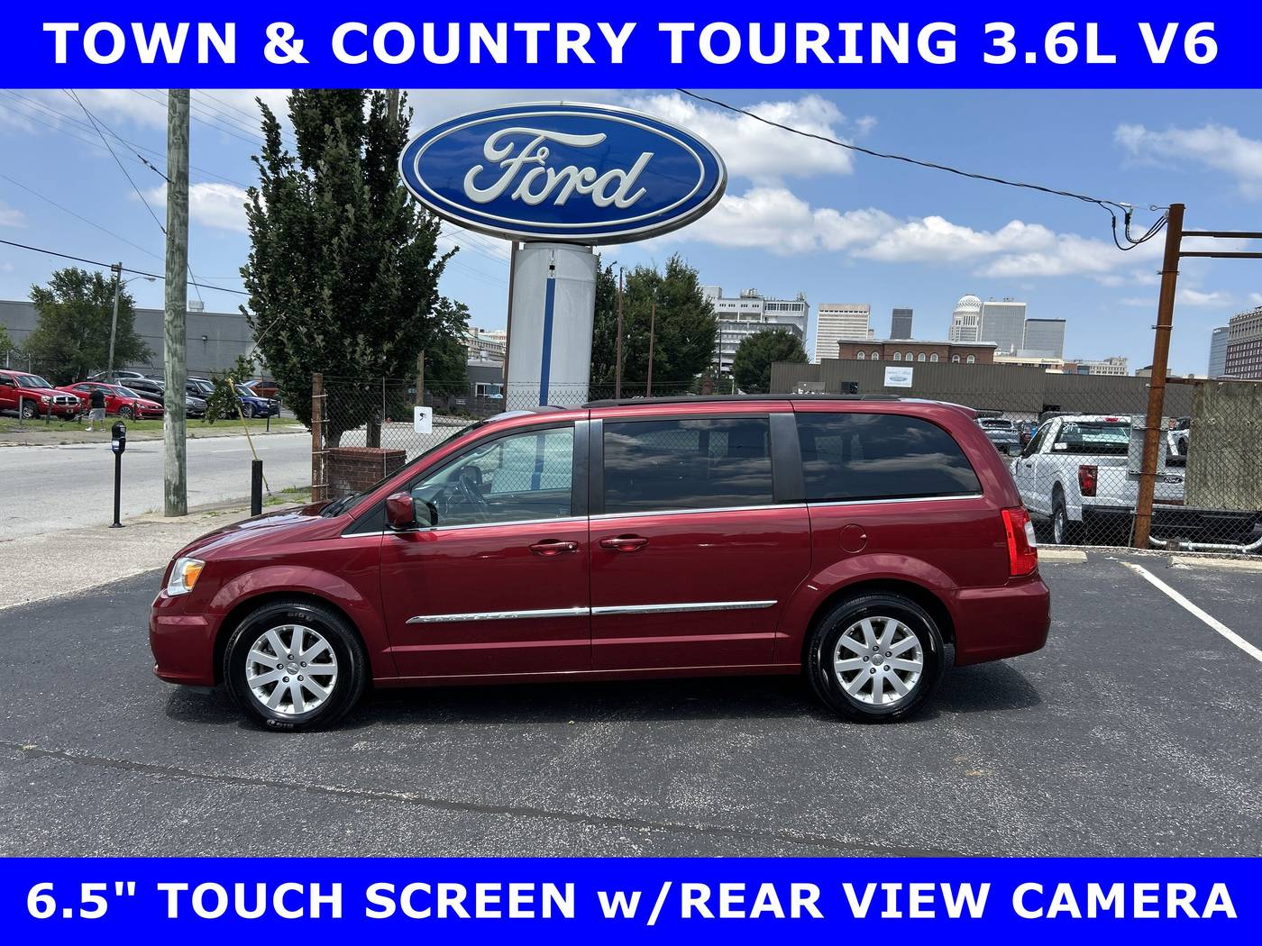 2016 Chrysler Town & Country Touring — Minivan — 83,723 mi — Louisville, KY