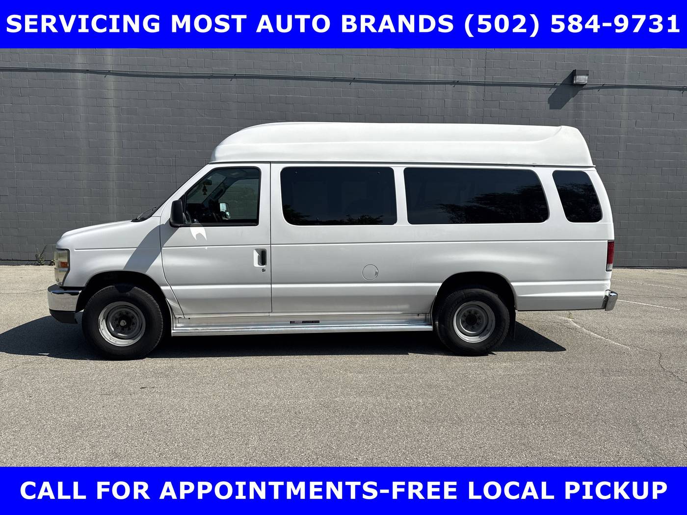 2009 Ford Econoline Wagon E-350 Super Duty XL — Passenger Van — 92,413 mi — Louisville, KY