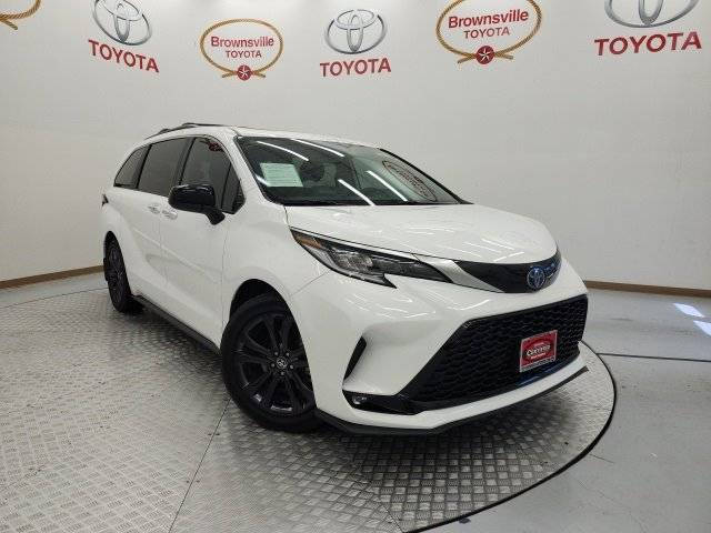 2024 Toyota Sienna XSE — Minivan — 9,905 mi — Brownsville, TX